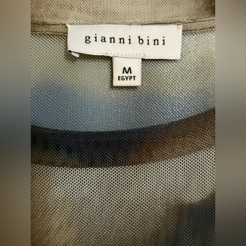 Gianni Bini Metallic Sheen Top - Picture 3 of 6